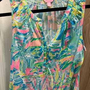 Size large Essie tank